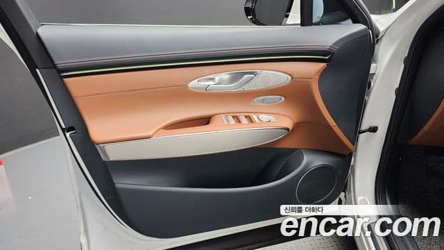 Genesis GV70 2026 — Photo 14/32
