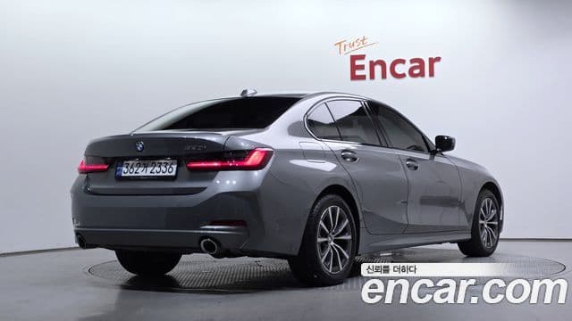 BMW 3 Series 2024 — ფოტო 2/20