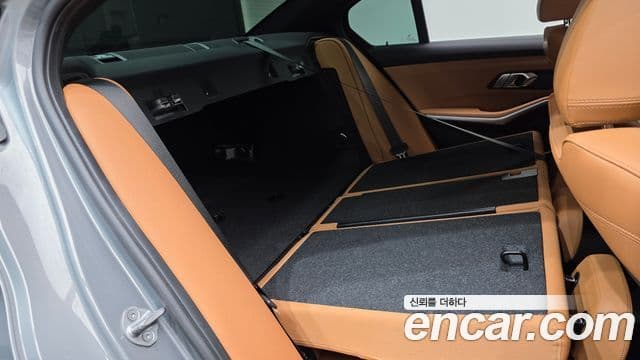 BMW 3 Series 2024 — ფოტო 13/20