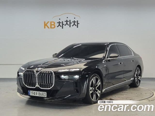 BMW 7 Series 2023 — Şəkil 9/20