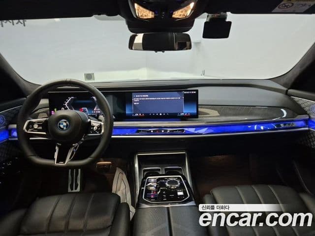 BMW 7 Series 2023 — Şəkil 10/20