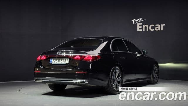 Mercedes-Benz E-Class 2024 — Şəkil 2/20