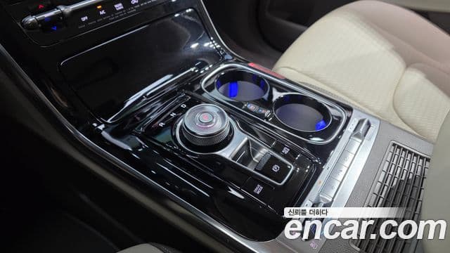 Kia Carnival 2021 — Şəkil 9/20