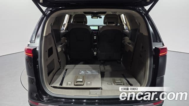 Kia Carnival 2021 — Şəkil 18/20
