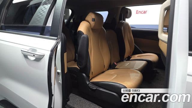Kia Carnival 2021 — Şəkil 11/20