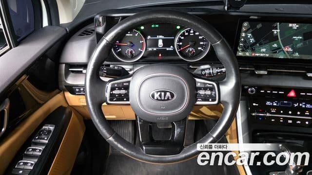 Kia Carnival 2021 — Şəkil 14/20