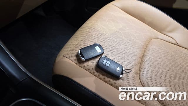 Kia Carnival 2021 — Şəkil 16/20