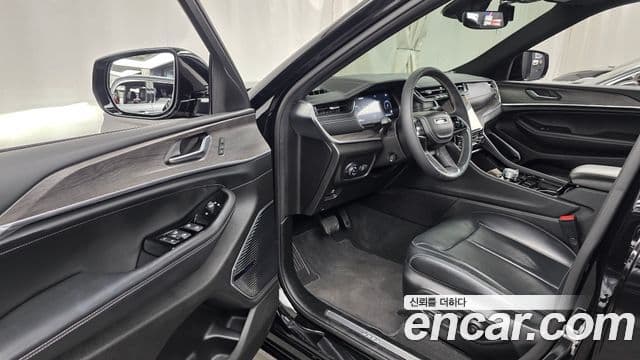 Jeep Grand Cherokee 2023 — Şəkil 10/20