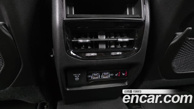Jeep Grand Cherokee 2023 — Şəkil 18/20