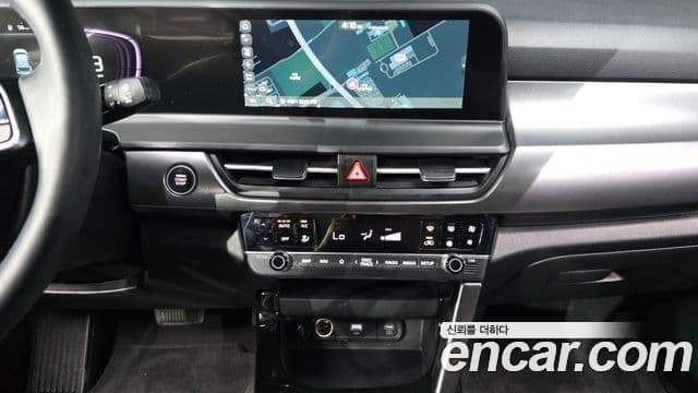 Kia Seltos 2023 — Şəkil 14/20