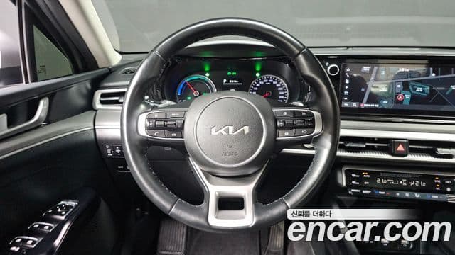 Kia K5 2021 — Şəkil 11/20