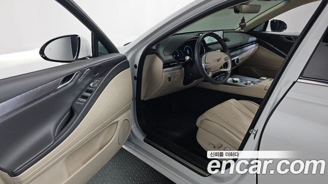 Genesis Electrified G80 2023 — Şəkil 10/20