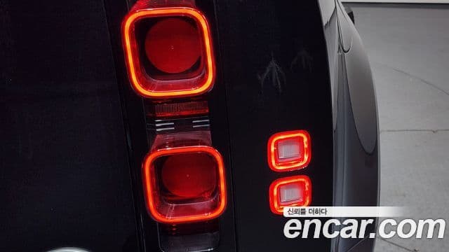Land Rover Defender 2021 — ფოტო 10/32