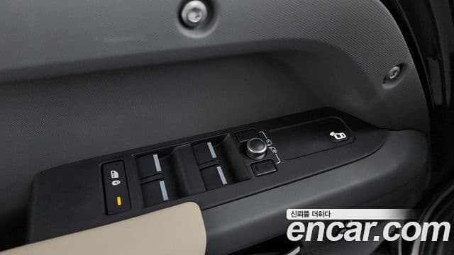 Land Rover Defender 2021 — ფოტო 18/32