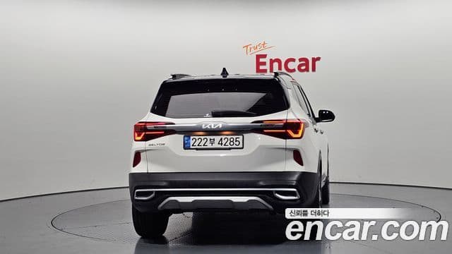 Kia Seltos 2021 — ფოტო 4/20