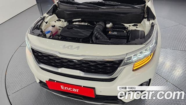 Kia Seltos 2021 — ფოტო 6/20
