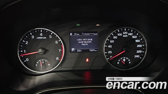 Kia Seltos 2021 — ფოტო 8/20