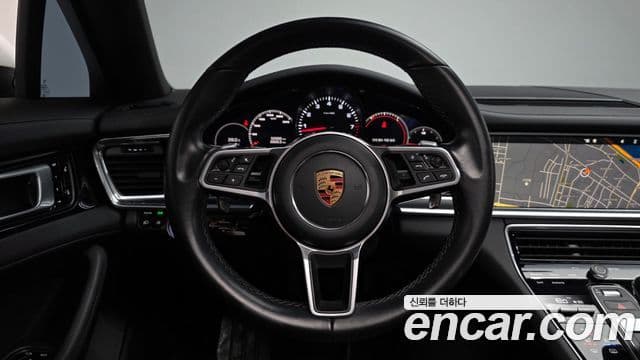 Porsche Panamera 2018 — ფოტო 12/20
