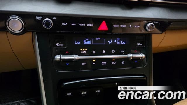 Kia Carnival 2021 — Фото 17/20