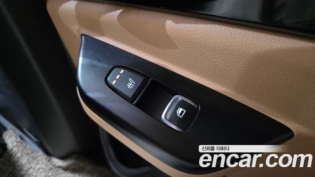 Kia Carnival 2021 — Фото 18/20
