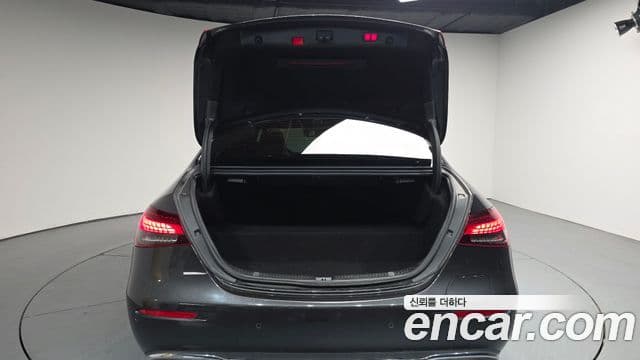 Mercedes-Benz E-Class 2021 — Şəkil 20/20