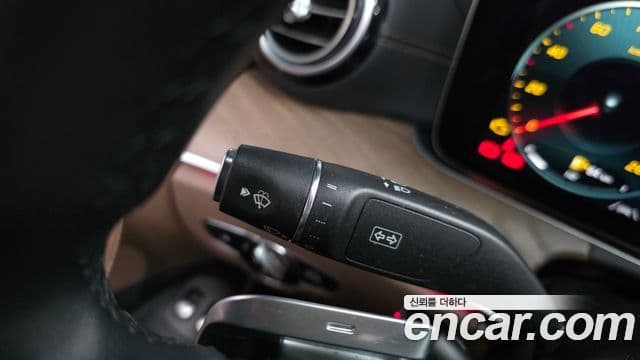 Mercedes-Benz E-Class 2021 — Photo 15/35