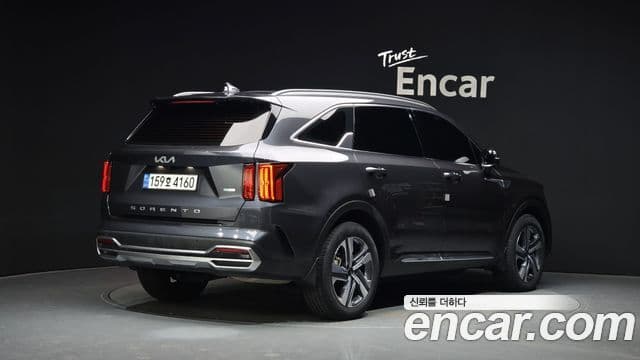 Kia Sorento 2022 — Фото 1/20