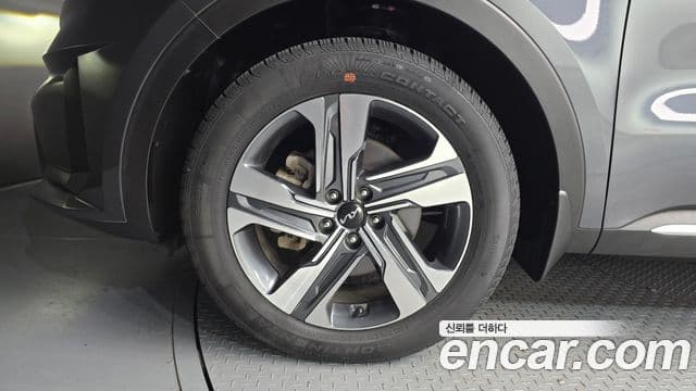 Kia Sorento 2022 — Фото 4/20