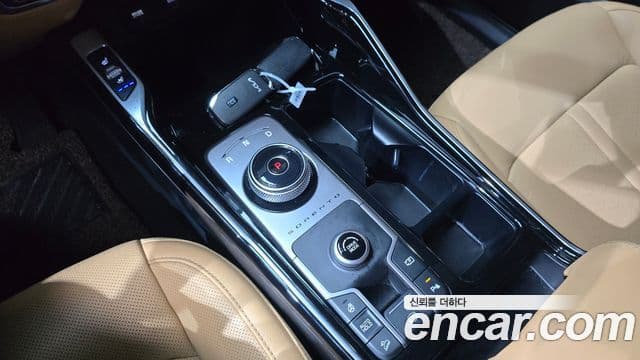 Kia Sorento 2022 — Фото 7/20