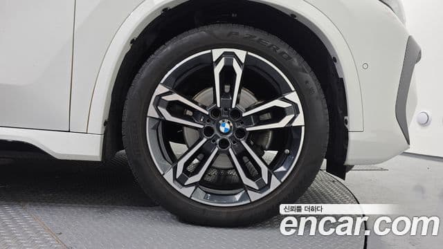 BMW X1 2023 — Şəkil 30/43