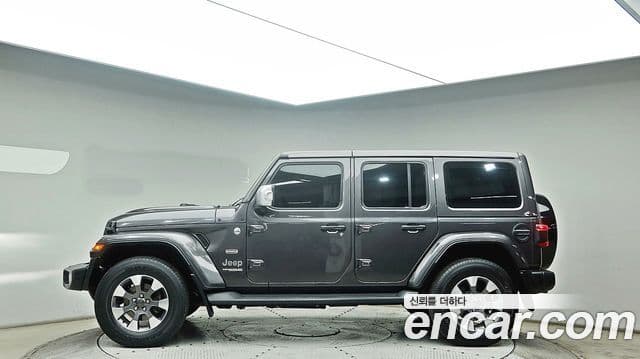 Jeep Wrangler 2021 — ფოტო 2/20