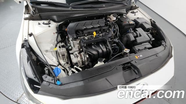 Hyundai Avante 2022 — ფოტო 6/20