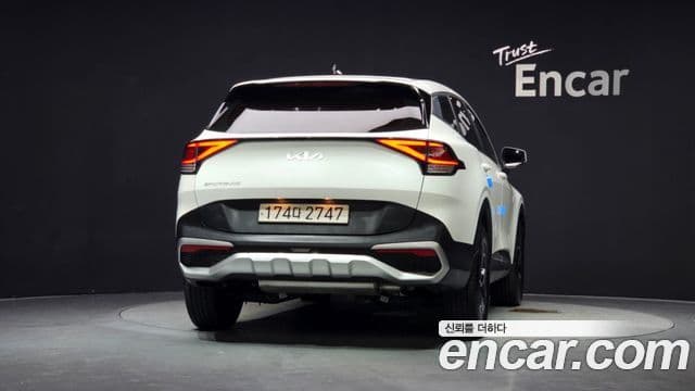 Kia Sportage 2022 — ფოტო 4/20
