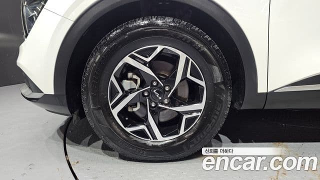 Kia Sportage 2022 — ფოტო 5/20