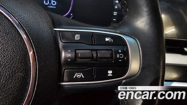 Kia Sportage 2022 — ფოტო 17/20