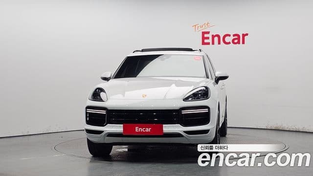 Porsche Cayenne 2019 — ფოტო 3/20