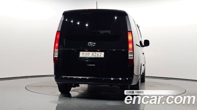 Hyundai Staria 2021 — Фото 4/20