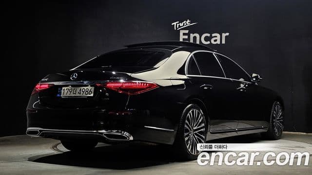 Mercedes-Benz S-Class 2022 — Photo 13/31