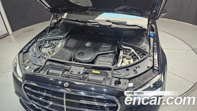 Mercedes-Benz S-Class 2022 — Photo 27/31