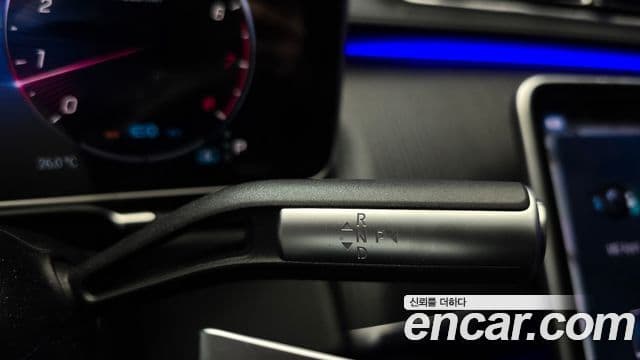 Mercedes-Benz S-Class 2022 — Photo 23/31