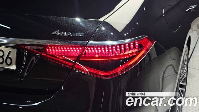 Mercedes-Benz S-Class 2022 — Photo 29/31