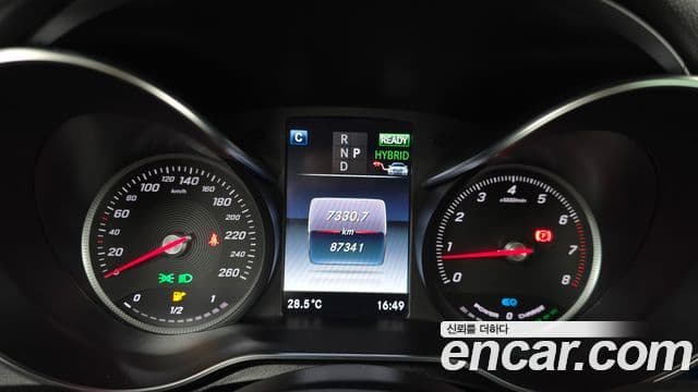 Mercedes-Benz GLC-Class 2018 — Şəkil 8/20