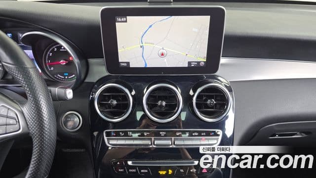 Mercedes-Benz GLC-Class 2018 — Şəkil 13/20