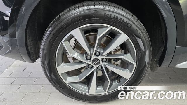 Audi Q5 2021 — ფოტო 5/20
