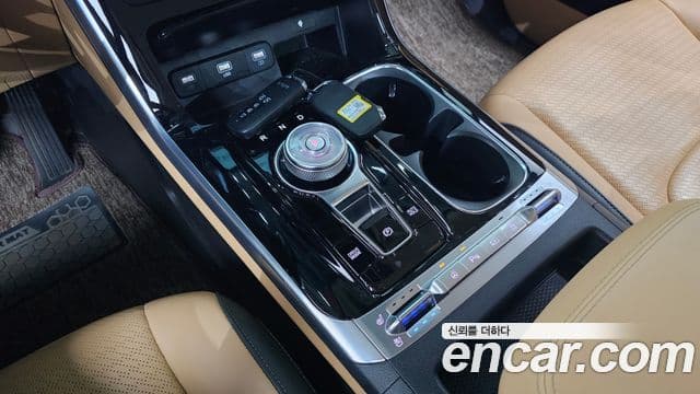 Kia Carnival 2023 — Şəkil 9/20