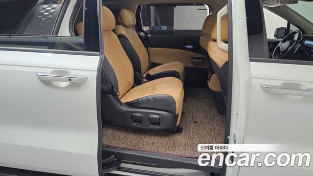 Kia Carnival 2023 — Şəkil 11/20