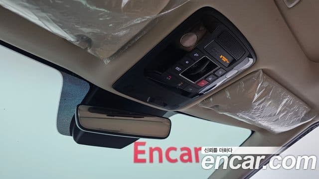 Kia Carnival 2023 — Şəkil 18/20
