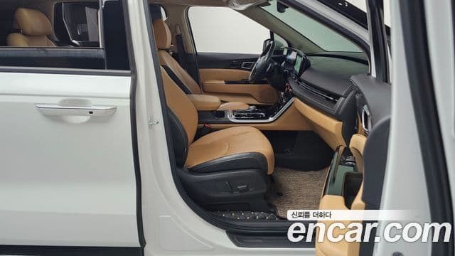 Kia Carnival 2023 — Şəkil 15/33