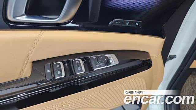 Kia Carnival 2023 — Şəkil 27/33