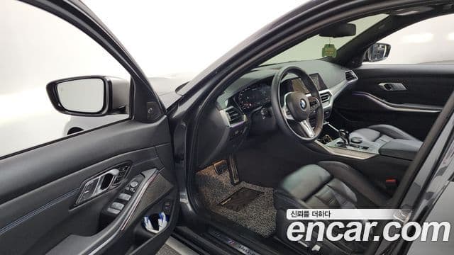BMW 3 Series 2021 — ფოტო 10/20